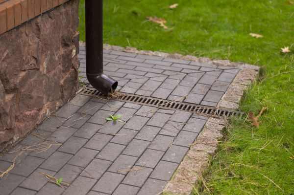 Cost of Gutter Drain Maintenance in Wesley Chapel